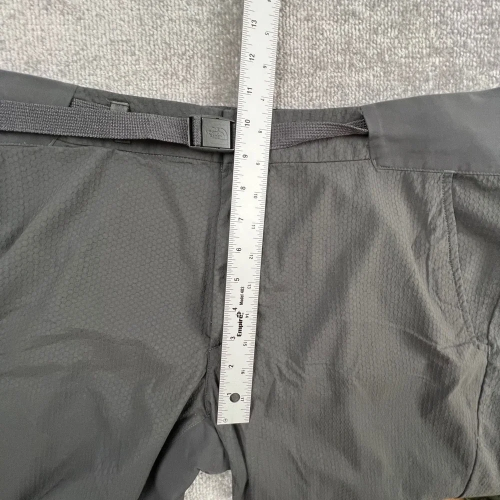 The North Face Mens NF0A2UM2 Asphalt Grey Hex Ripstop Hiking Shorts Size 36
